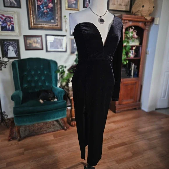 Windsor Black Velvet One Shoulder Dress Long Sleeve Deep V-Neck Slit - Picture 2 of 6